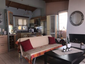 TV - Luxurius Apartment with Balcony near Keramoti! (Χρυσούπολη)