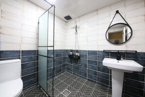 Family Room (VIP) | Bathroom - Adios Hotel (Tongyeong)