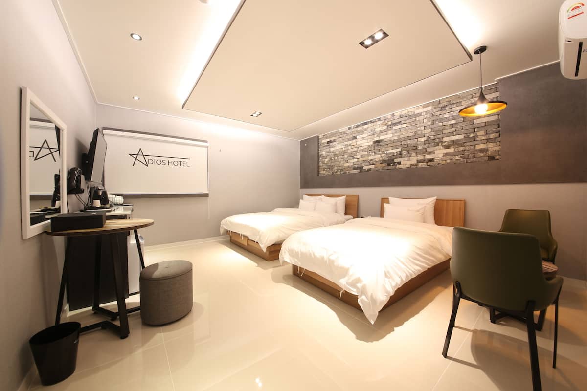 Habitación Deluxe con 2 camas individuales | Wifi gratis