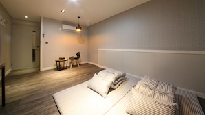 Traditional Room (Ondol) | WiFi (free) - Adios Hotel (Tongyeong)