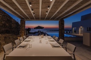 Outdoor dining - Traditional Cycladic Luxury Villa with breathtaking sea view! (Πάρος)