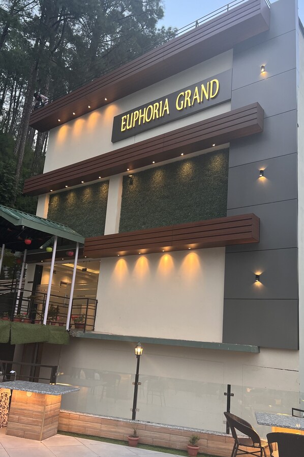 Front of property - The Euphoria Grand (Shimla)