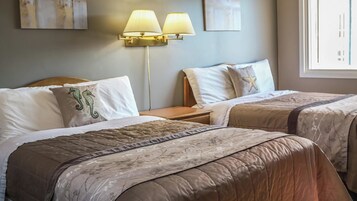 1 habitación, escritorio y espacio para trabajar con laptop