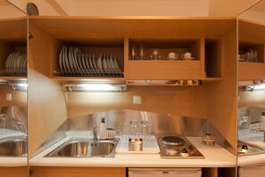 Réfrigérateur, micro-ondes, four, lave-vaisselle