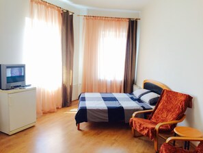 1 غرفة نوم ومكواة/لوح كي وواي فاي