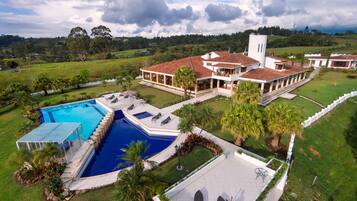Alberca al aire libre