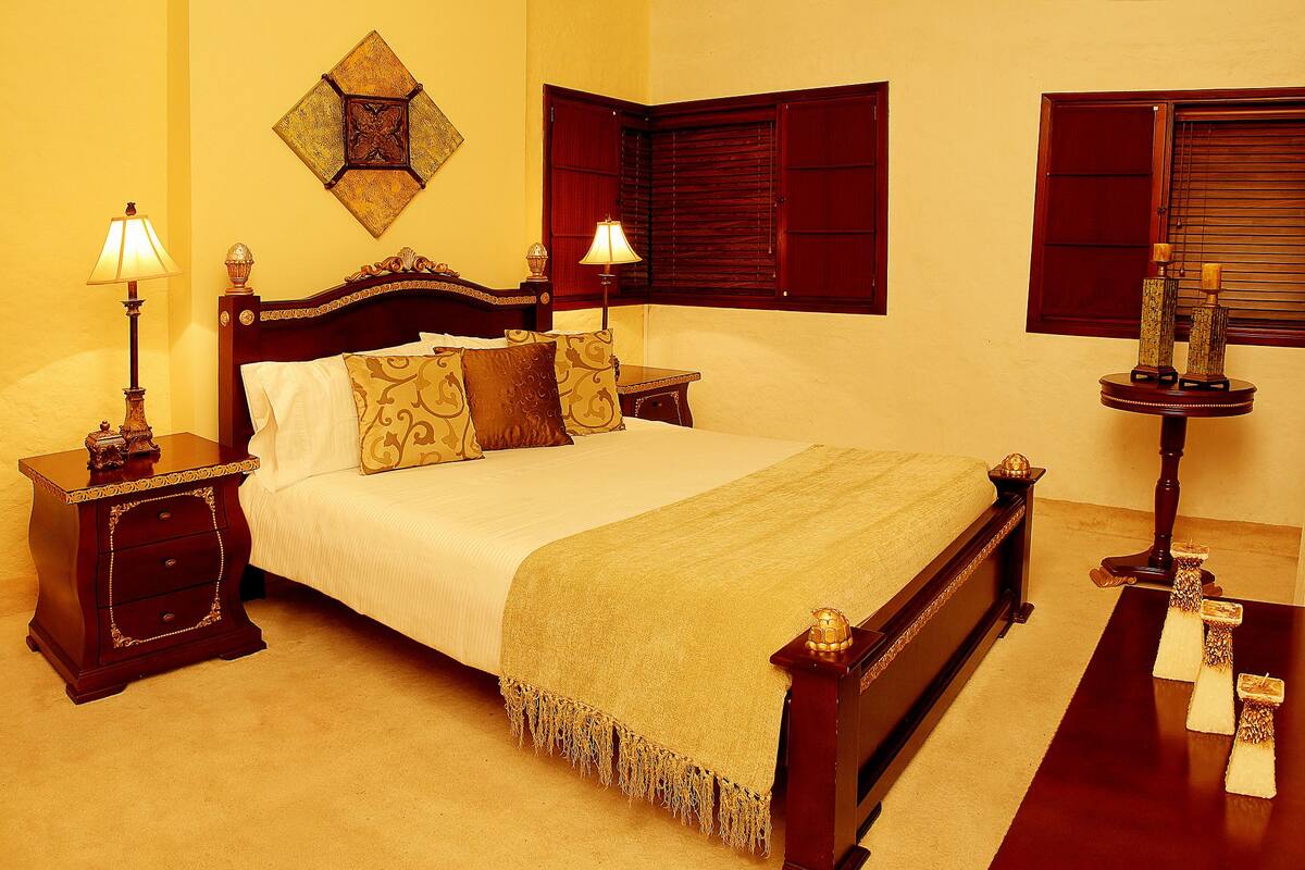 Double Room (T. Marquesina)