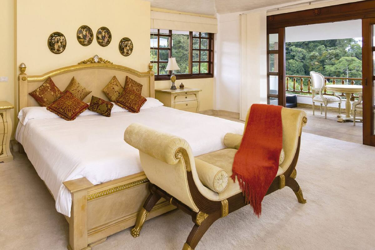 Superior Room (Torre Homenaje)