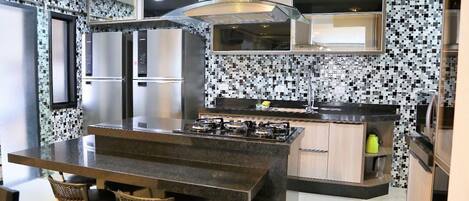 Fridge, microwave, oven, stovetop