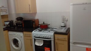Unclassified image, 3 of 4, button - Claremont Street (London)
