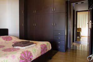 2 bedrooms, Internet, bed sheets - Gray House Dana 12 is with plasma TVs and fully equipped (Αθήνα)