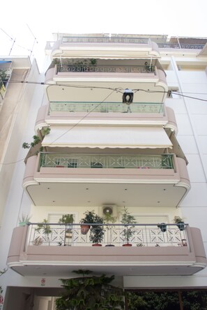 Exterior detail - Gray House Dana 12 is with plasma TVs and fully equipped (Αθήνα)