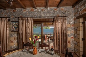 Dining - Sunset traditional house  (Ραβδούχα)