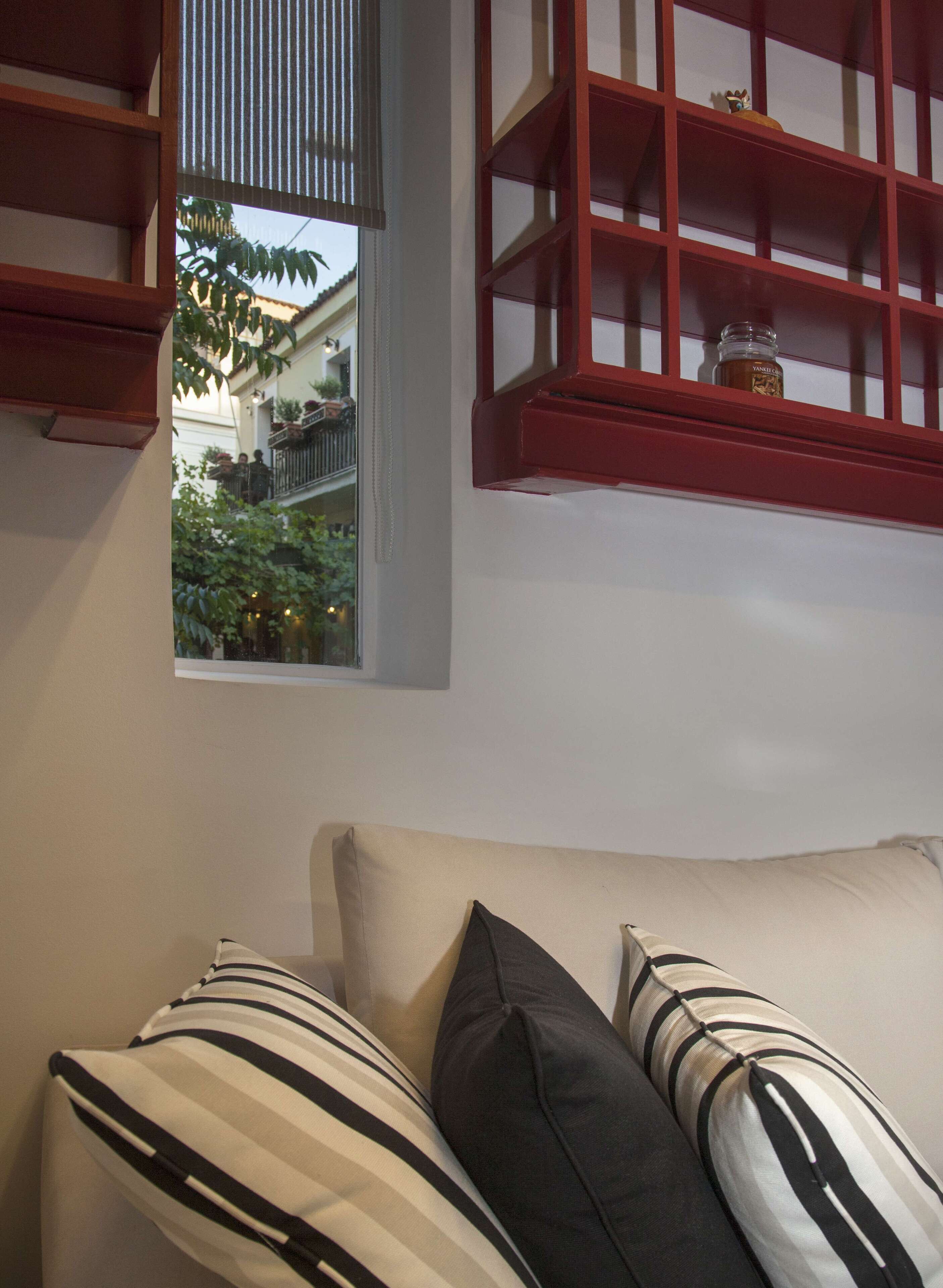 Photo - Tripodon Plaka In the shade of Acropolis by GHH