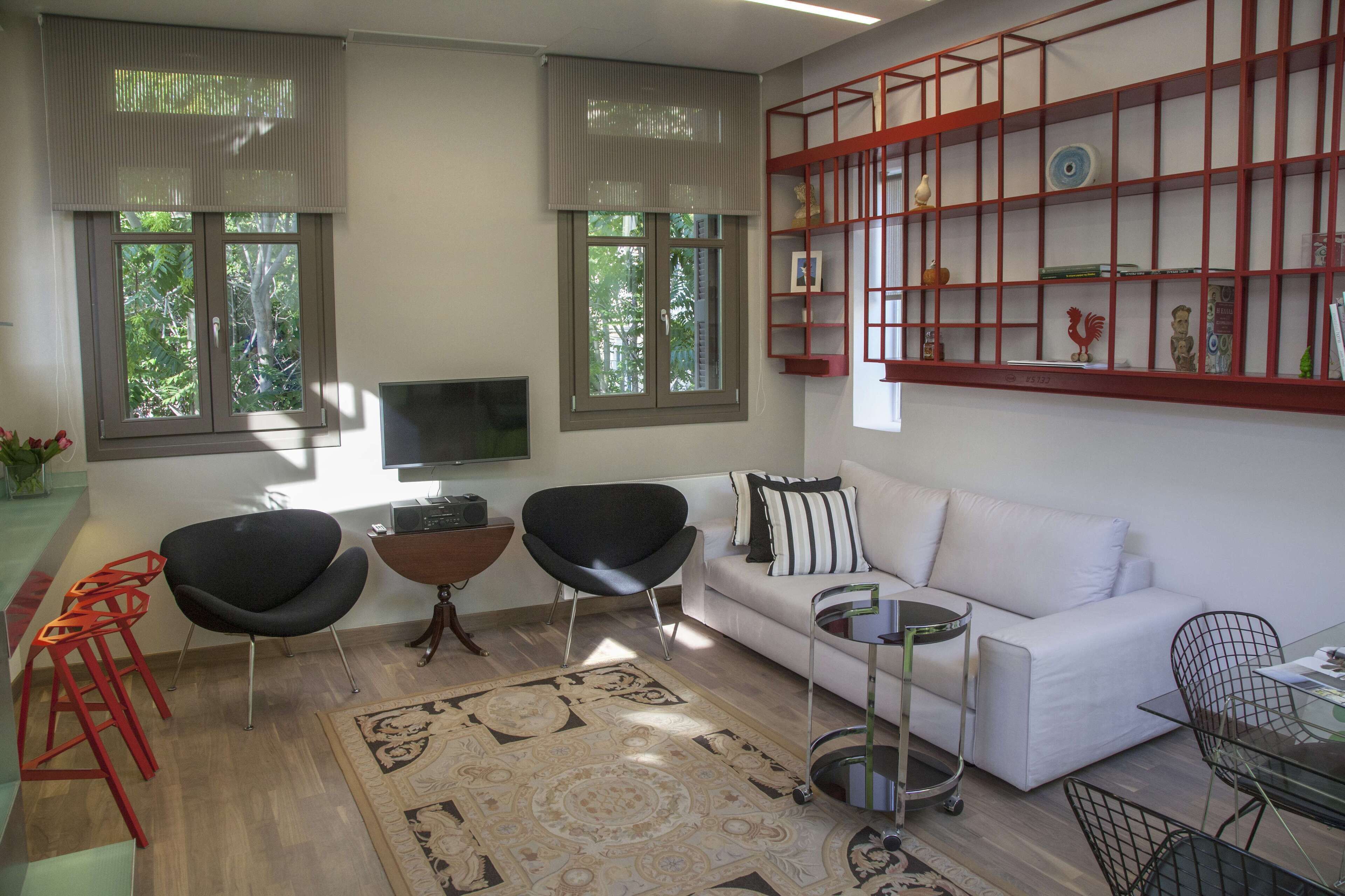 Photo - Tripodon Plaka In the shade of Acropolis by GHH