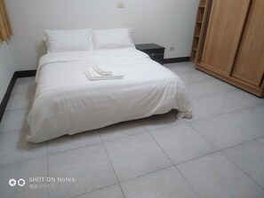 Escritorio, camas plegables/adicionales gratuitas y wifi gratis