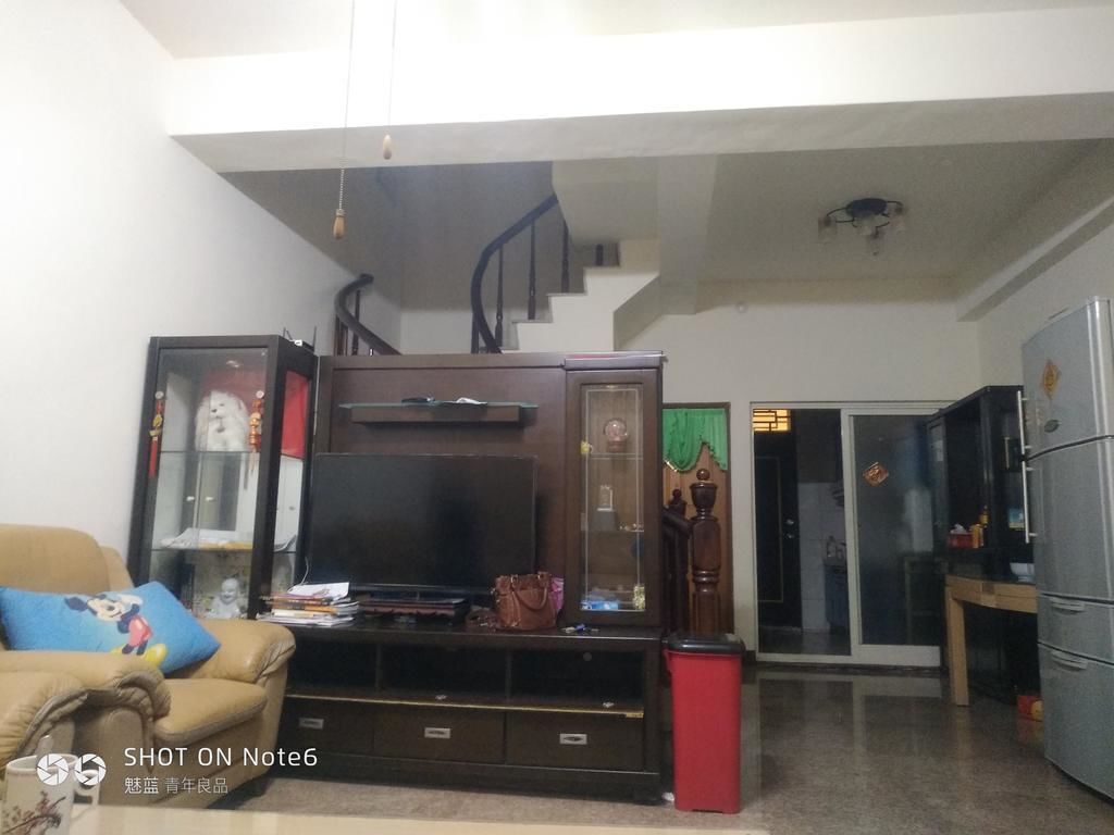 Escritorio, camas plegables/adicionales gratuitas y wifi gratis 