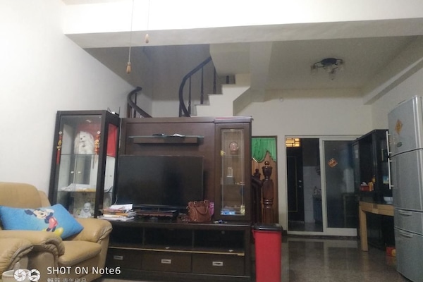 雙人房 | 書桌、免費折疊床/加床、免費無線上網、床單