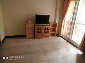 Escritorio, camas plegables/adicionales gratuitas y wifi gratis 