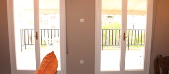 Big and bright apartment in the heart of Athens