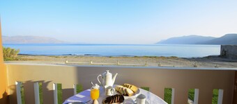 Thetis lägenhet att hyra vid havet på Kreta, Grekland