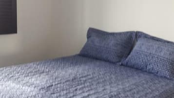 5 bedrooms, iron/ironing board, free WiFi, bed sheets