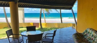 Maison sur le Front de mer Dans une Communauté Fermée. Confort, Espace et Sécurité