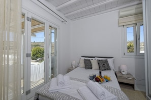 5 bedrooms, in-room safe, iron/ironing board, travel cot