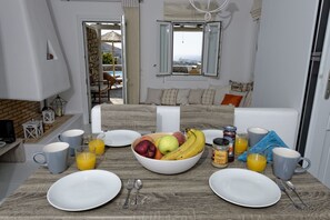 Dining - Enjoy This Experience In Private Pool 5 Star Villa With Breathtaking Sea View (Μύκονος)