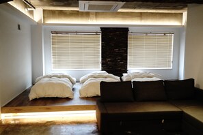 Flat-screen TV - The Gate Casa Familiar (Fukuoka)