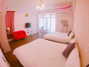 Desk, blackout curtains, free WiFi, bed sheets