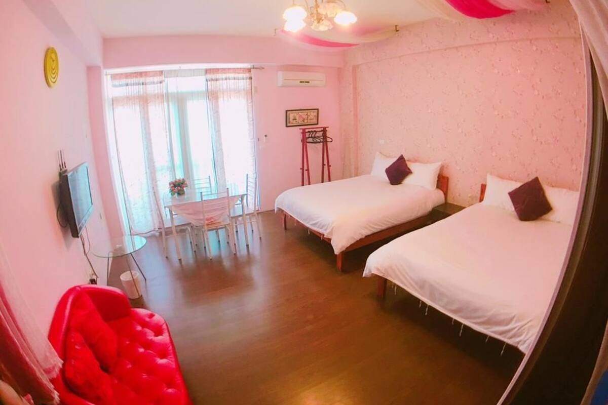 Desk, blackout curtains, free WiFi, bed sheets