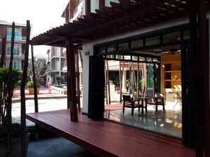 Terrace/patio