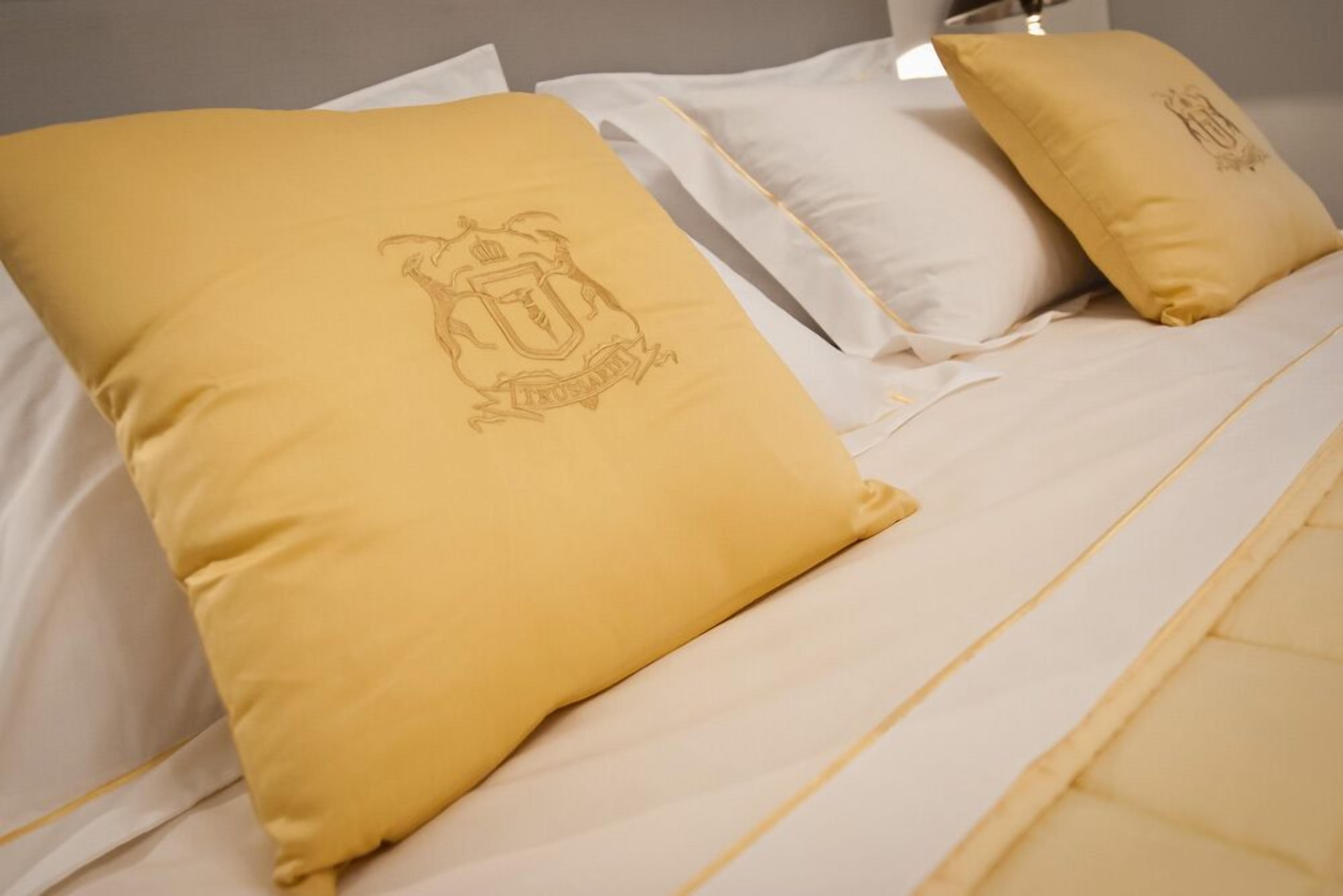 1 slaapkamer, een strijkplank/strijkijzer, gratis wifi, beddengoed