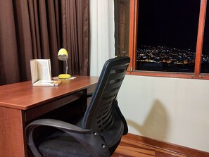 Executive Apartment, 3 Bedrooms, City View, Tower | 3 bedrooms, free WiFi, bed sheets