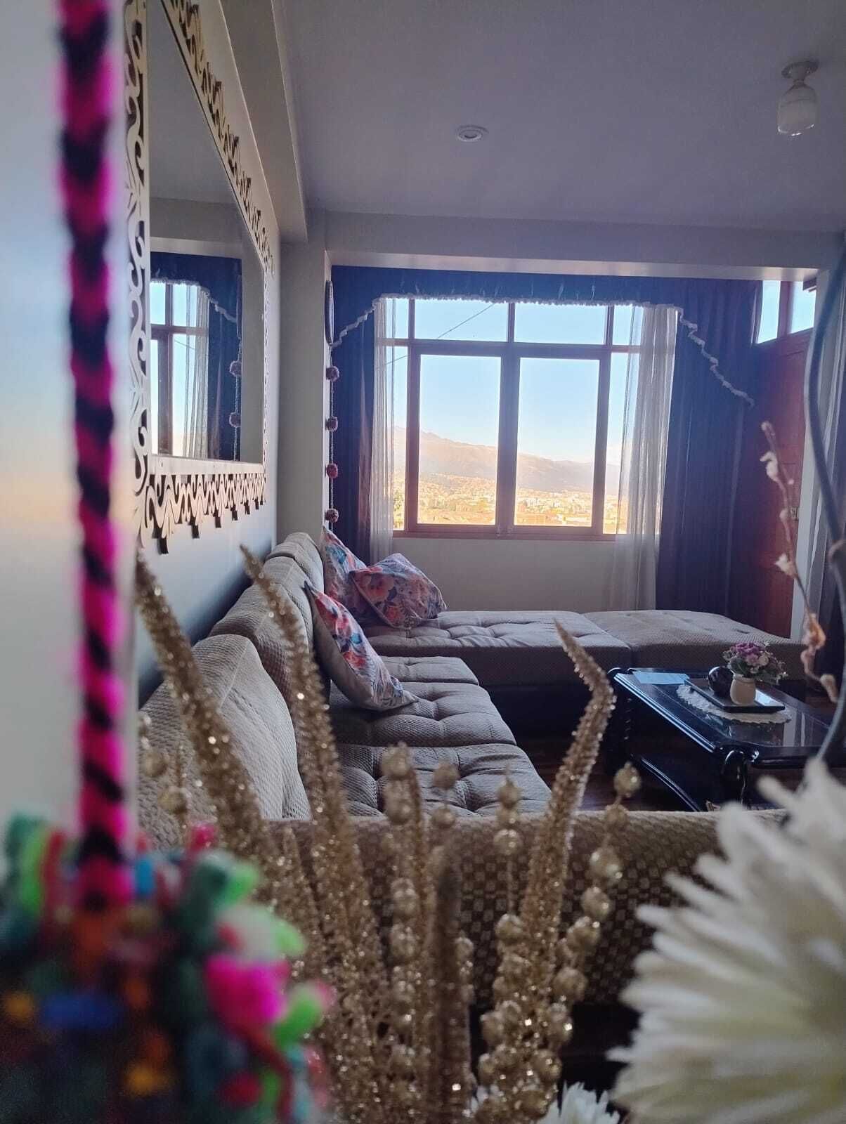 行政公寓, 3 间卧室, 城市景观, 塔楼 | 起居区