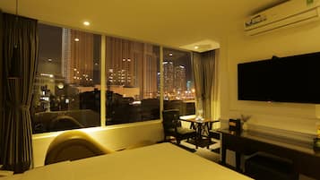 Deluxe Room, 1 Queen Bed | View from room