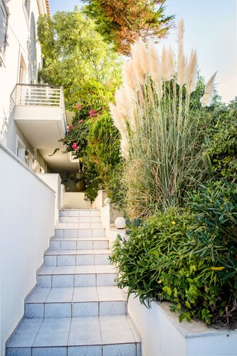 Sea Horizon Apartments 