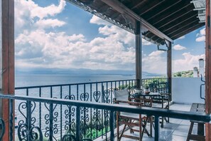 Outdoor dining - AMA 00000007016 (Μάραθος)