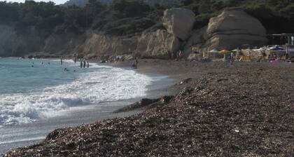 Apartment "Grace" with 2 spaces, at the foothills of Filerimos, Ialysos - Rhodes