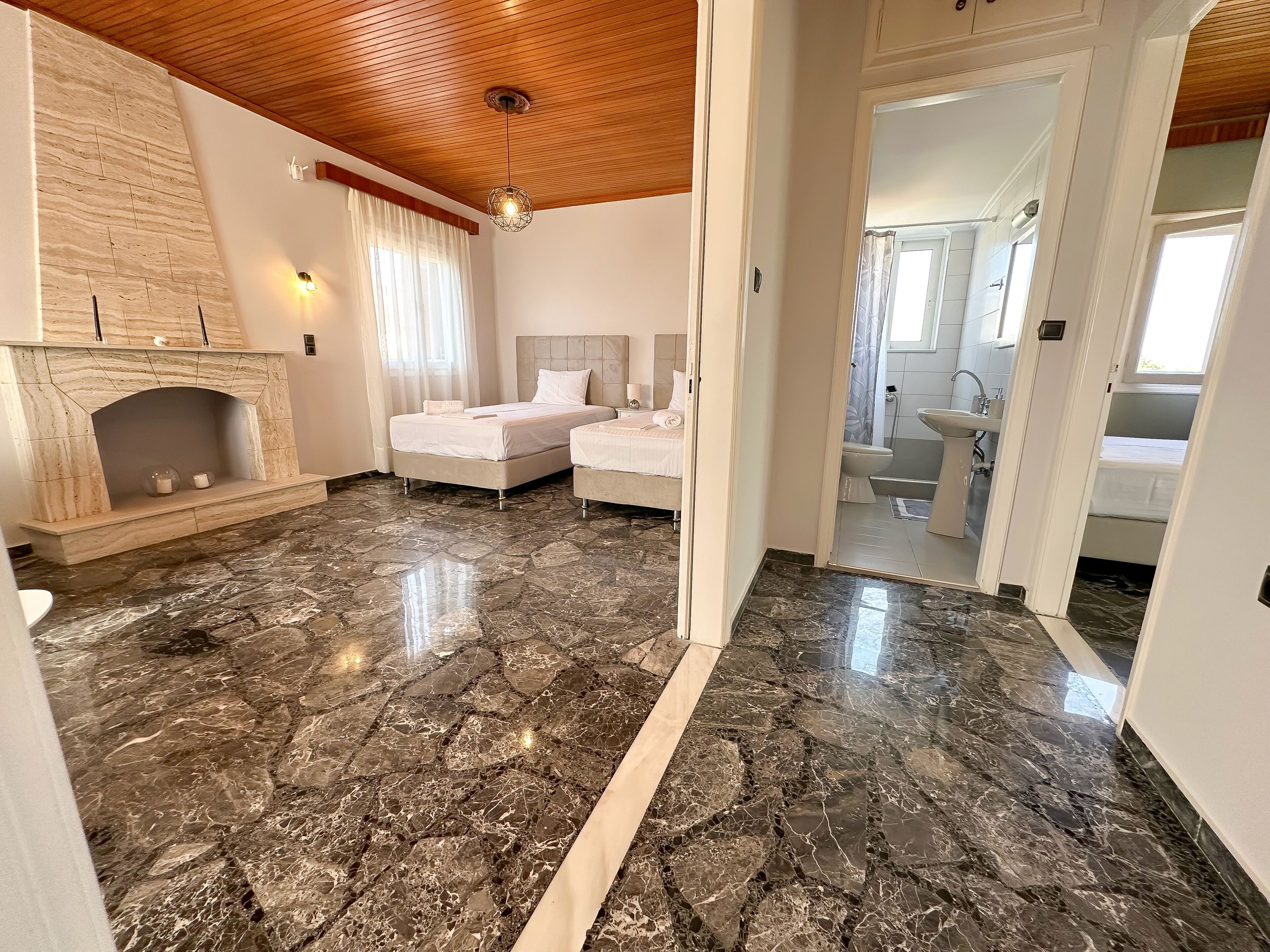 2 makuuhuonetta, silitysrauta/-lauta, Wi-Fi, vuodevaatteet