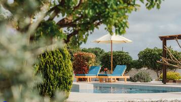 Outdoor pool, pool loungers