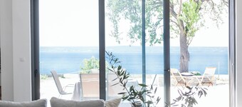 Seafront house with stunning views close to Athens