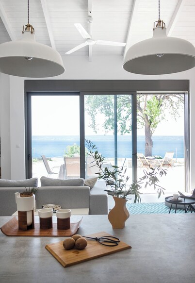 Seafront house with stunning views close to Athens