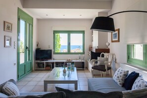 TV, peis og DVD-spiller