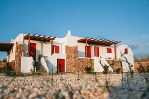 Exterior - Myconian Brothers - Apartments in Mykonos (Agrotourism Accommodation) (Άνω Μέρα)