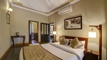 Rollaway beds, free WiFi