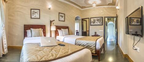 双人房或双床房, 吸烟房, 转角 | 折叠床/加床(额外收费)、免费 WiFi