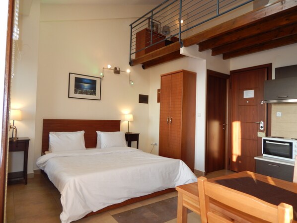 1 slaapkamer, een bureau, een strijkplank/strijkijzer, gratis wifi