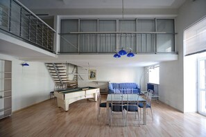 Spielezimmer